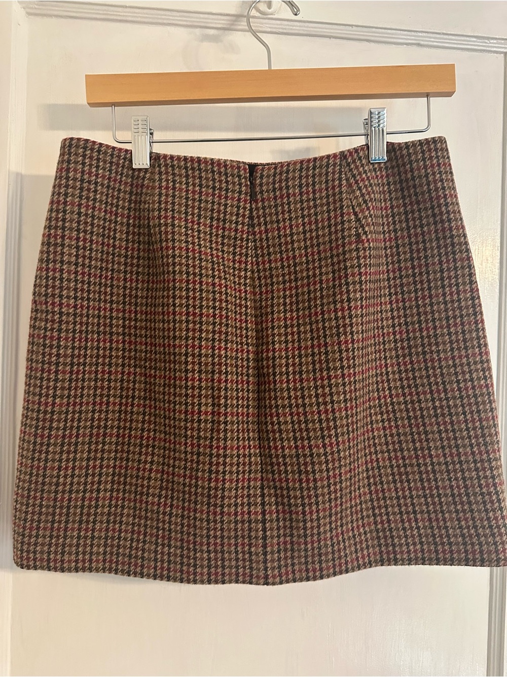 Malia mini skirt in multi-color Houndstooth sz 38 - Picture 4 of 5